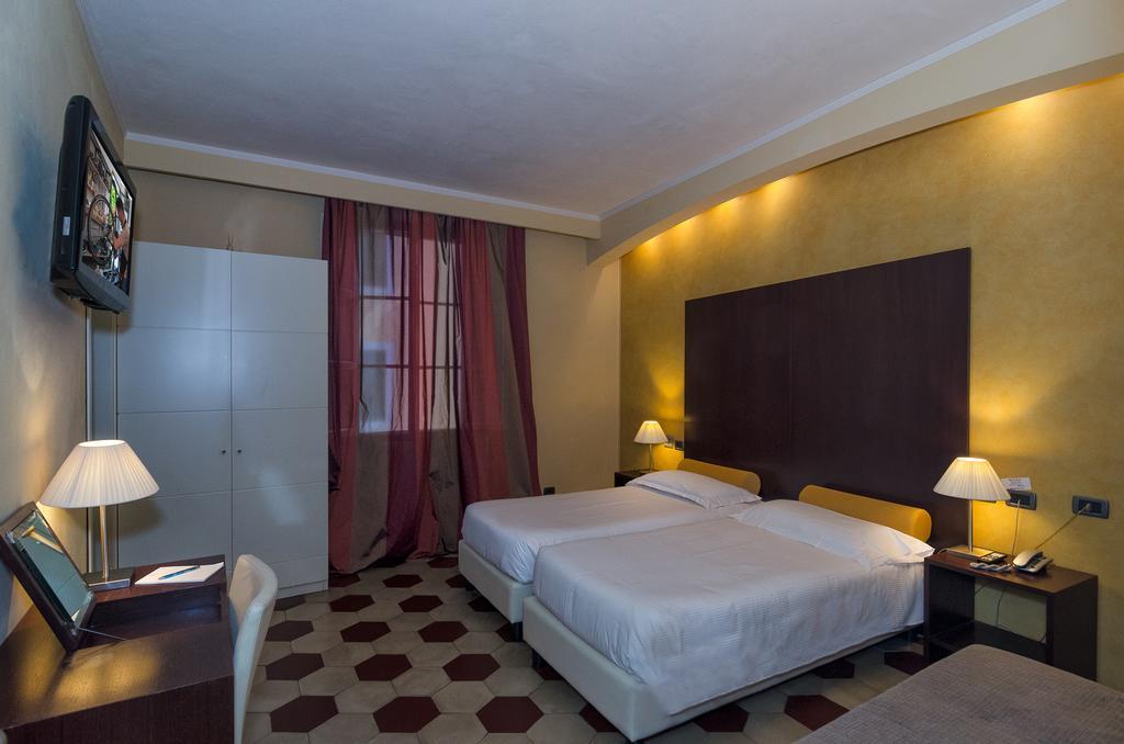 Hotel Novecento Pisa Kültér fotó