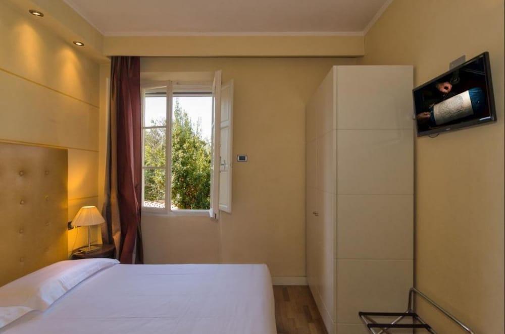 Hotel Novecento Pisa Kültér fotó
