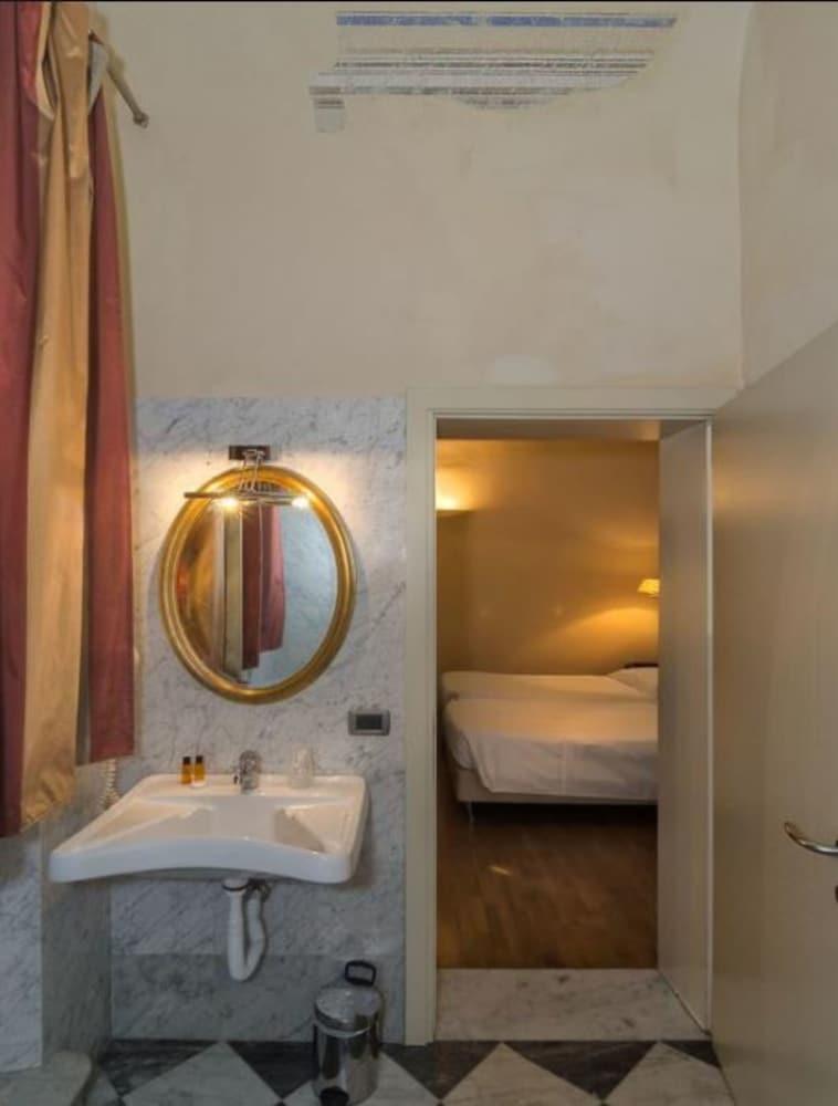 Hotel Novecento Pisa Kültér fotó