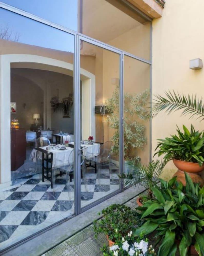 Hotel Novecento Pisa Kültér fotó